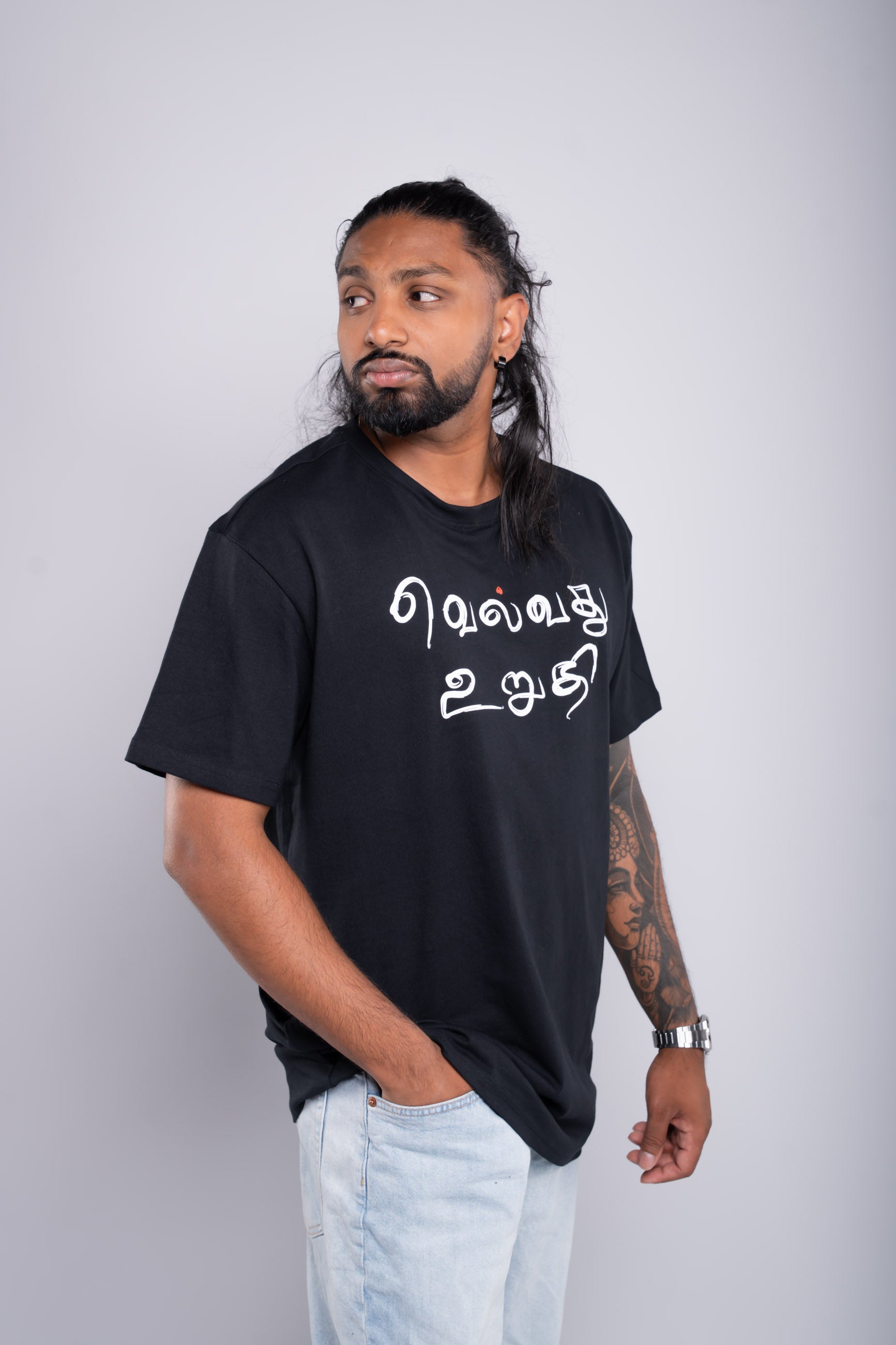 Unser Model ist 178 cm gross und trägt Grösse L